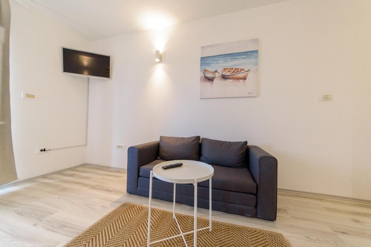 Donata Apartment
