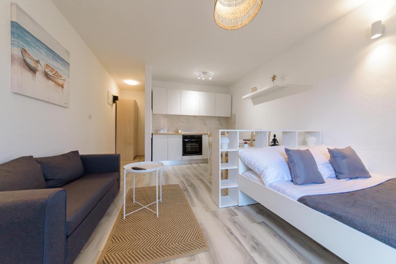 Donata Apartment