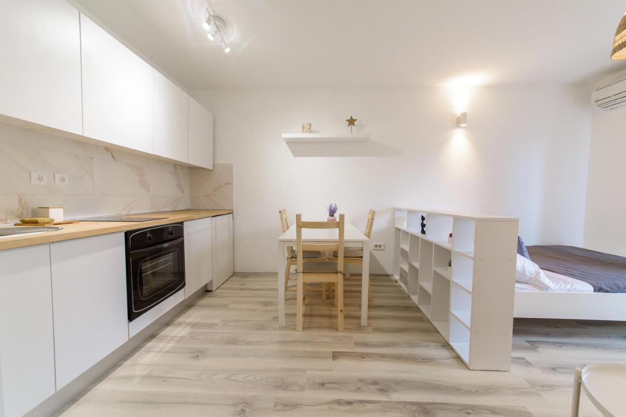 Donata Apartment