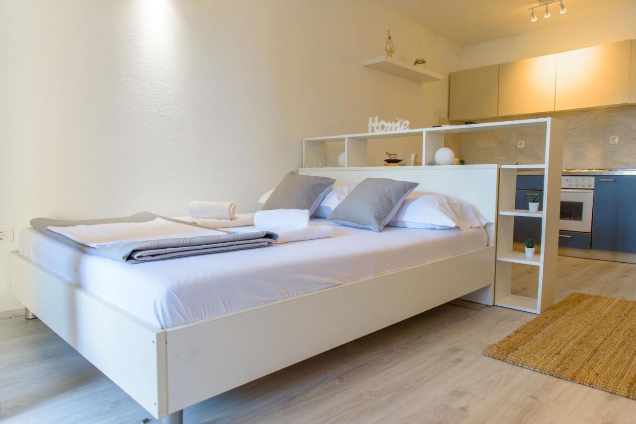 Donata Apartment *